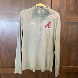 Nike Dri-Fit long sleeve pullover. Men’s size L. Atlanta Braves logo.